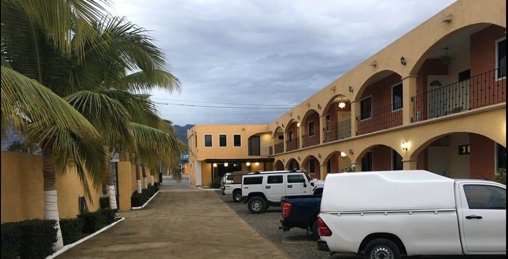 Hotel Plaza Los Arcos