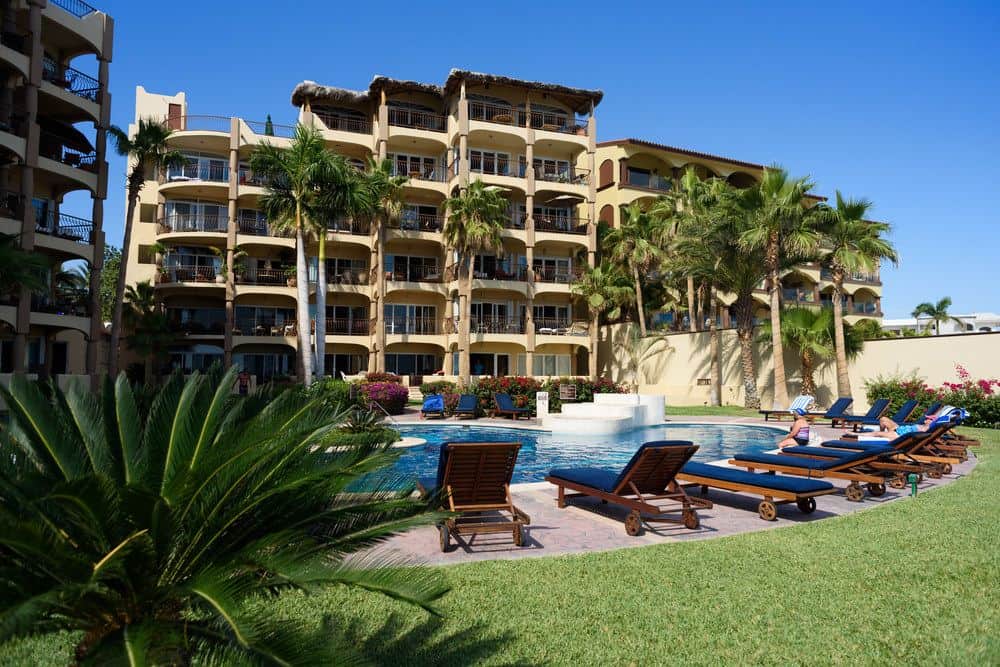 Las Olas Condominiums